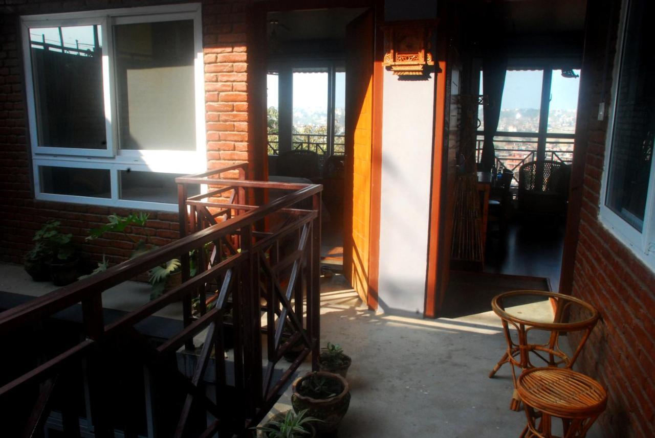 Cafe Beyond And Guest House Bhaktapur Bagian luar foto